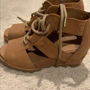 NWOT sorel lace up wedge sandals